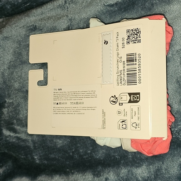 Lululemon Uplifting Scrunchie 3 Pack * Logo Charm! GLZP/VPOR/MIBR! - Picture 5 of 7